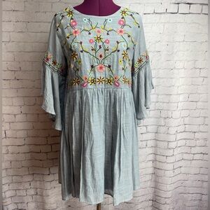 Umgee size small gray embroidered dress